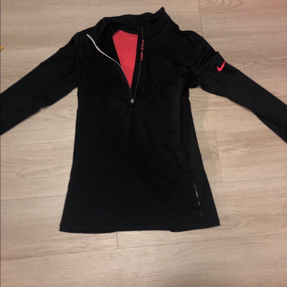 Comfortable work out sweatshirt!